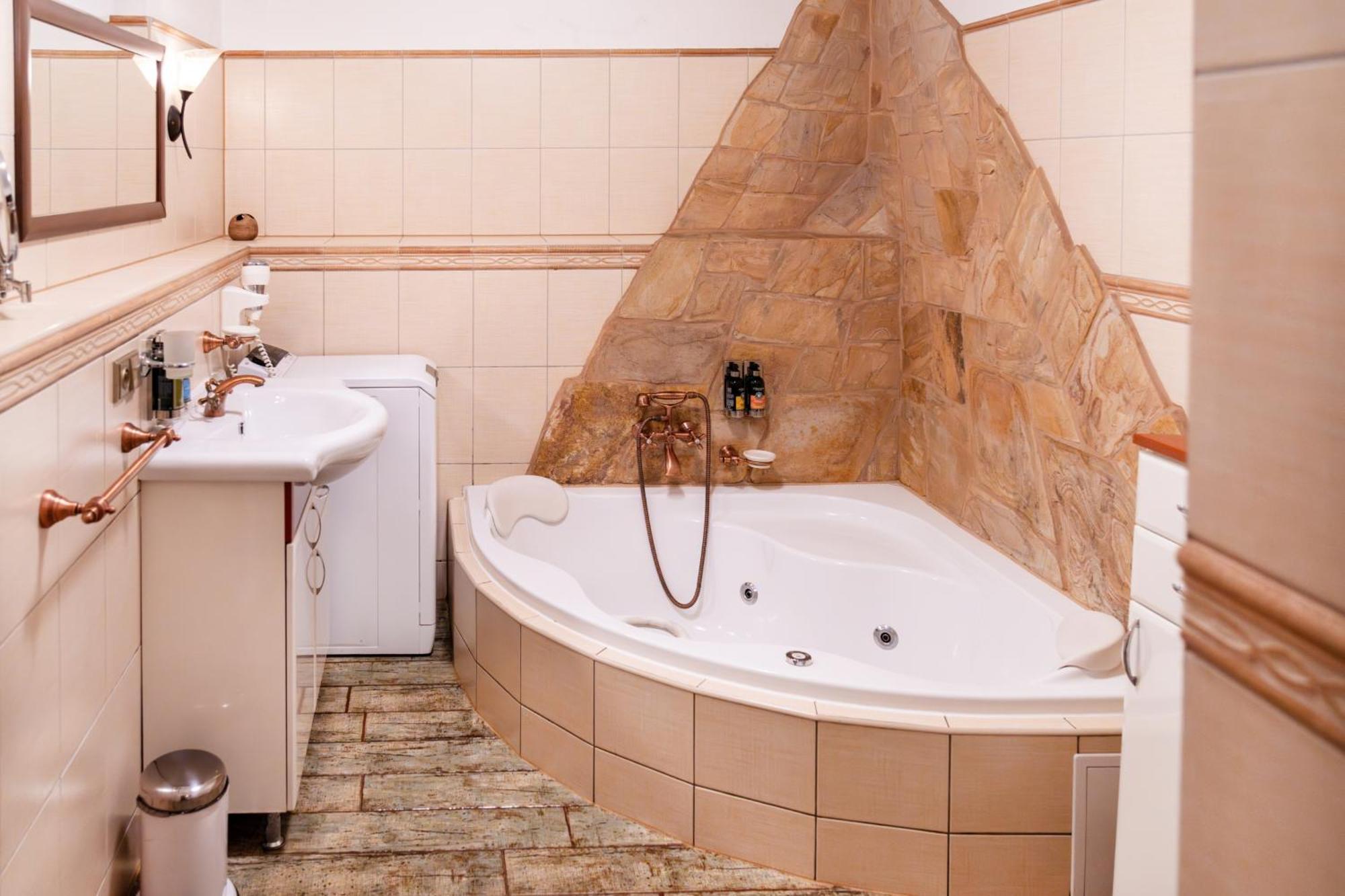 Villa Emausy Luhačovice Екстериор снимка