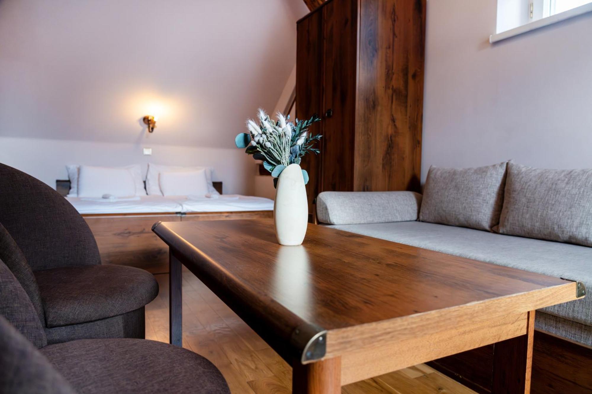 Villa Emausy Luhačovice Екстериор снимка